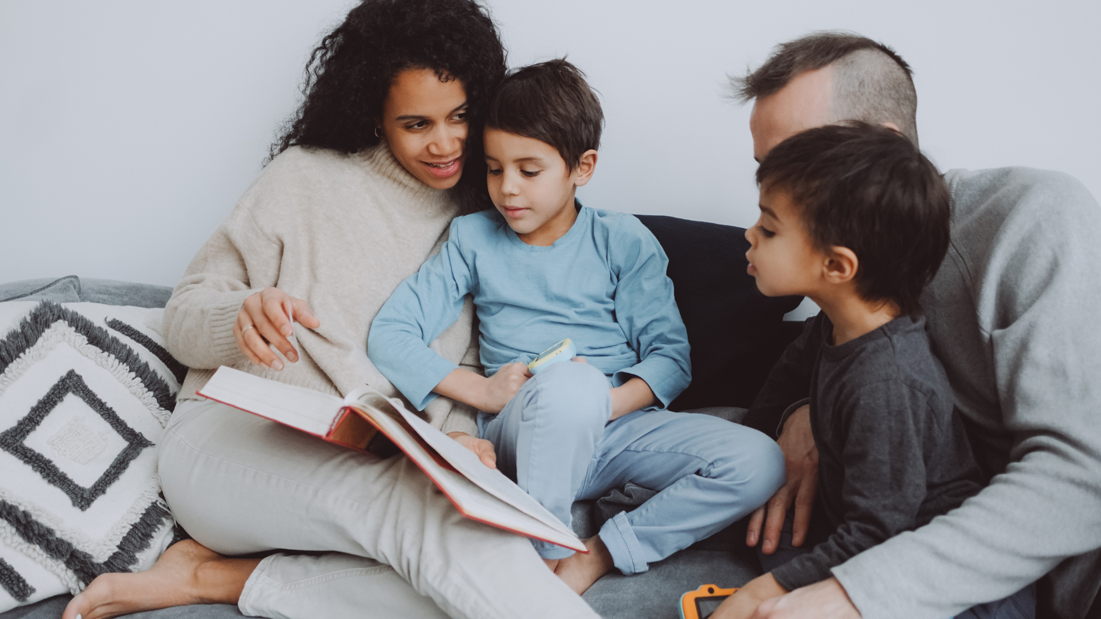 Curious about the One Parent, One Language approach to raising bilingual kids? Discover what OPOL means, how it works, and how Parlini Land supports it with 10+ languages in one playful app.